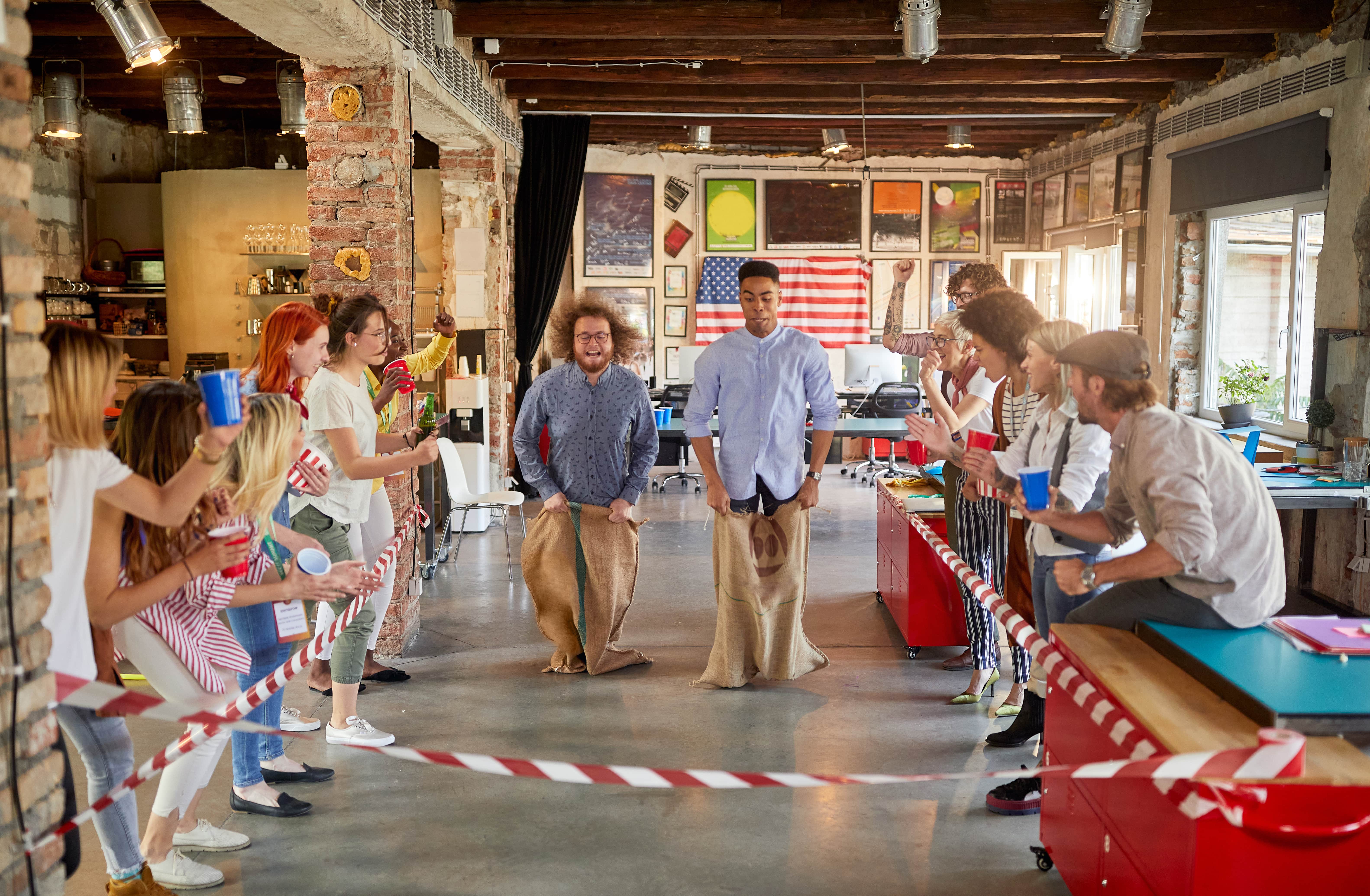 15+ Unusual Team Building Activities To Break The Routine